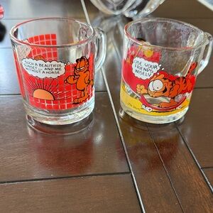 Garfield Glass Mug Set - Red and Yellow